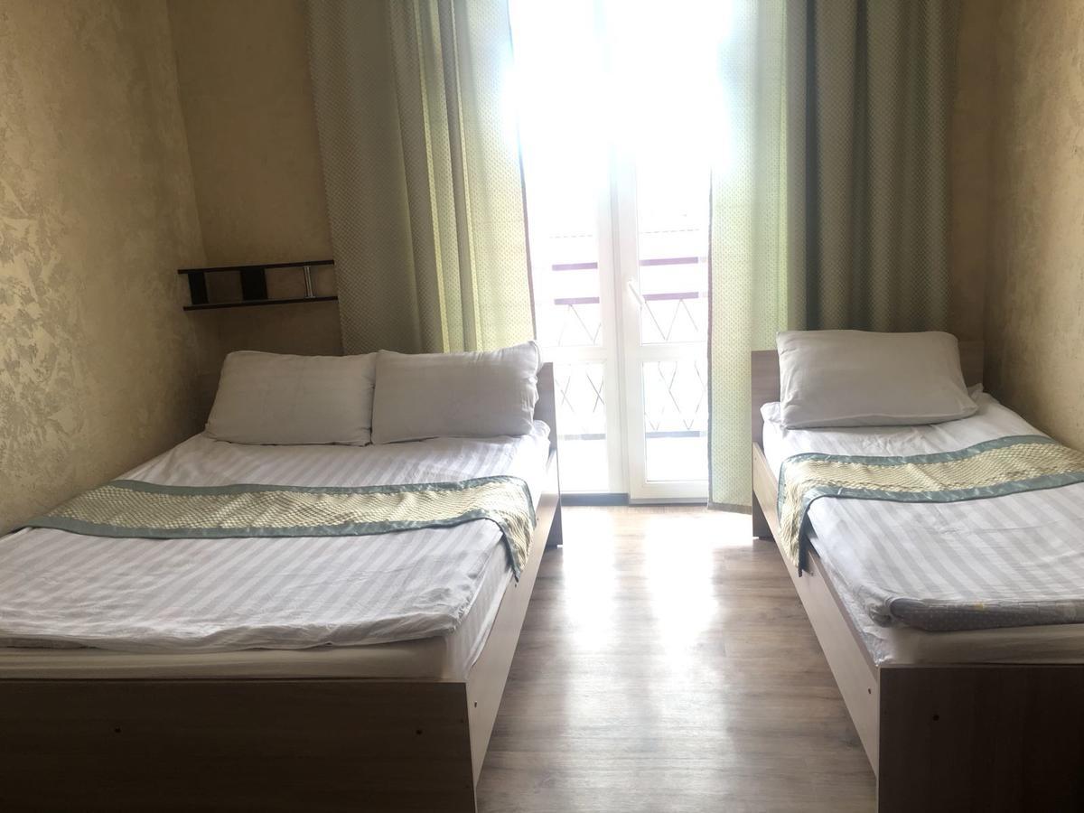 Eram Garden Hotel Bosteri Exterior photo